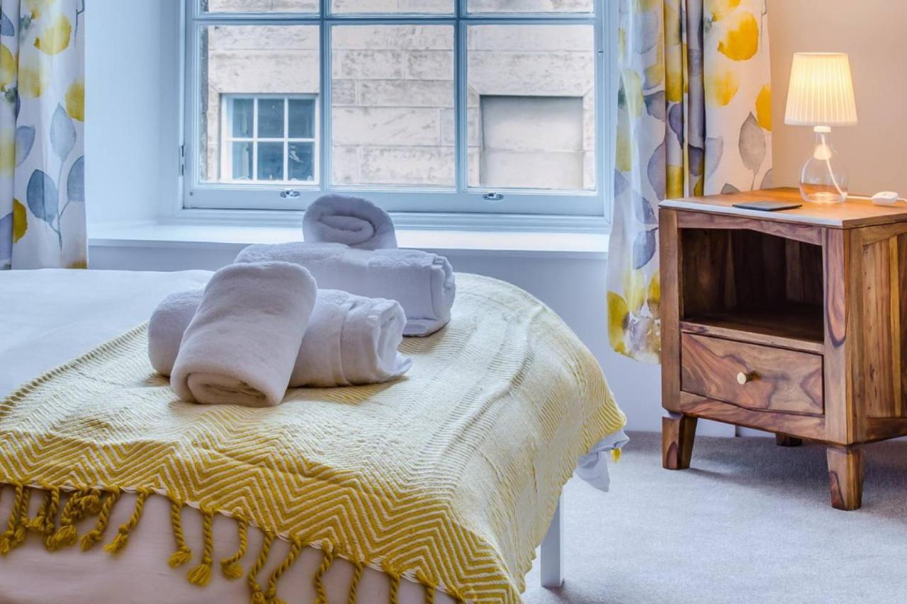 Joivy Stylish Apt In Trendy New Town Location 에든버러 외부 사진
