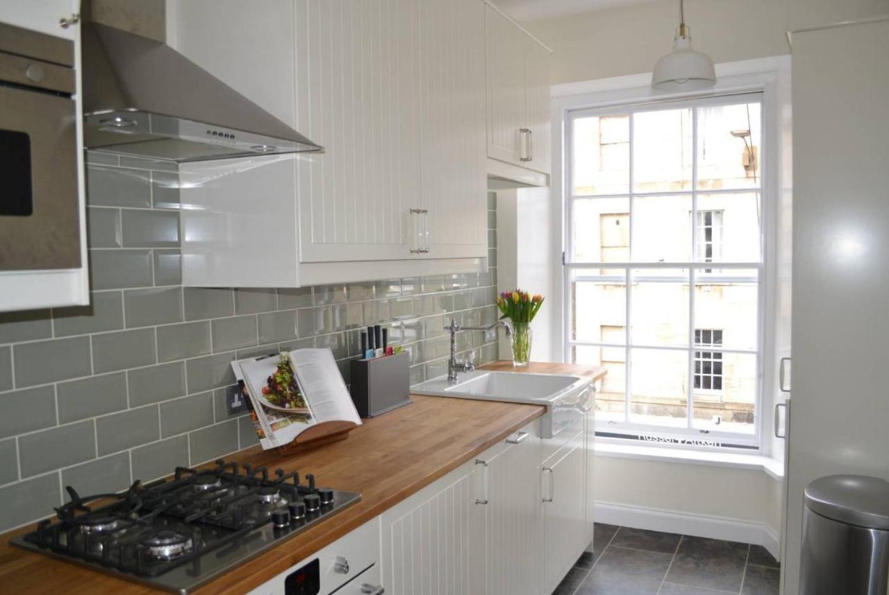 Joivy Stylish Apt In Trendy New Town Location 에든버러 외부 사진